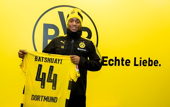 Den Dortmund, Michy Batshuayi duoc trao tron niem tin hinh anh