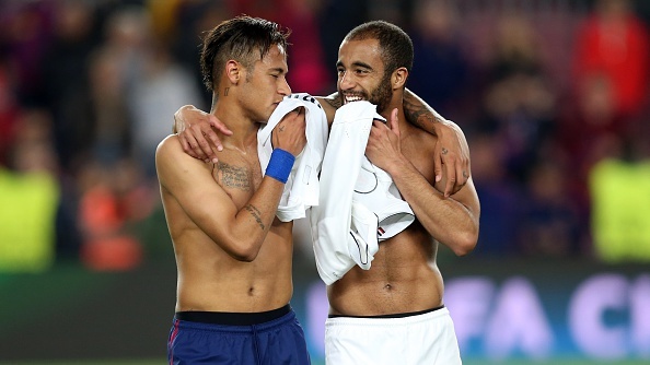 HLV PSG buoc long ban ban than cua Neymar hinh anh