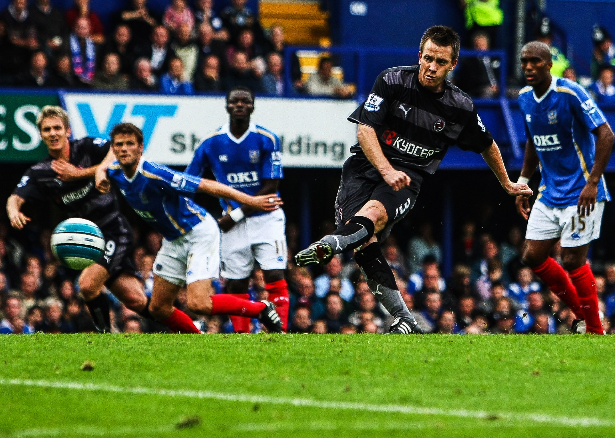 Ngoai hang Anh van tran Nhung khoanh khac dang nho anh 2