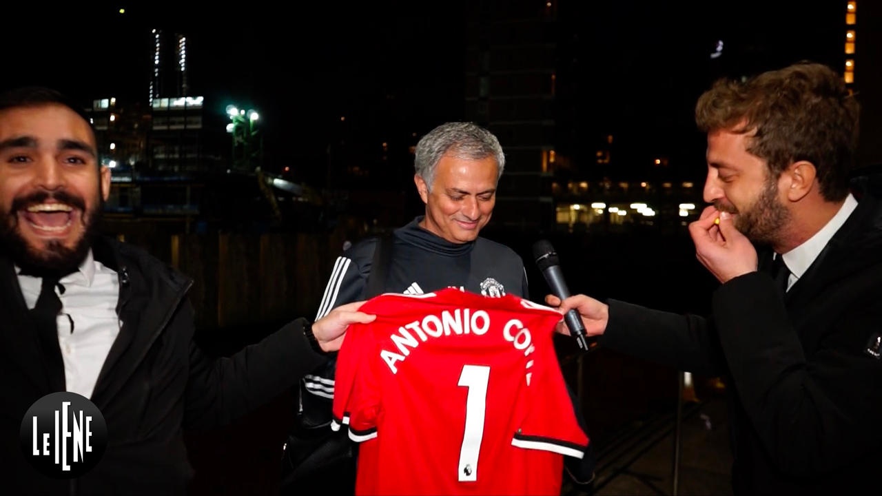 Conte ngo nguoi vi nhan duoc qua tu 'kinh dich' Mourinho hinh anh