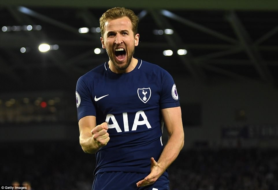 Harry Kane ghi ban trong ngay Tottenham hoa bac nhuoc Brighton hinh anh
