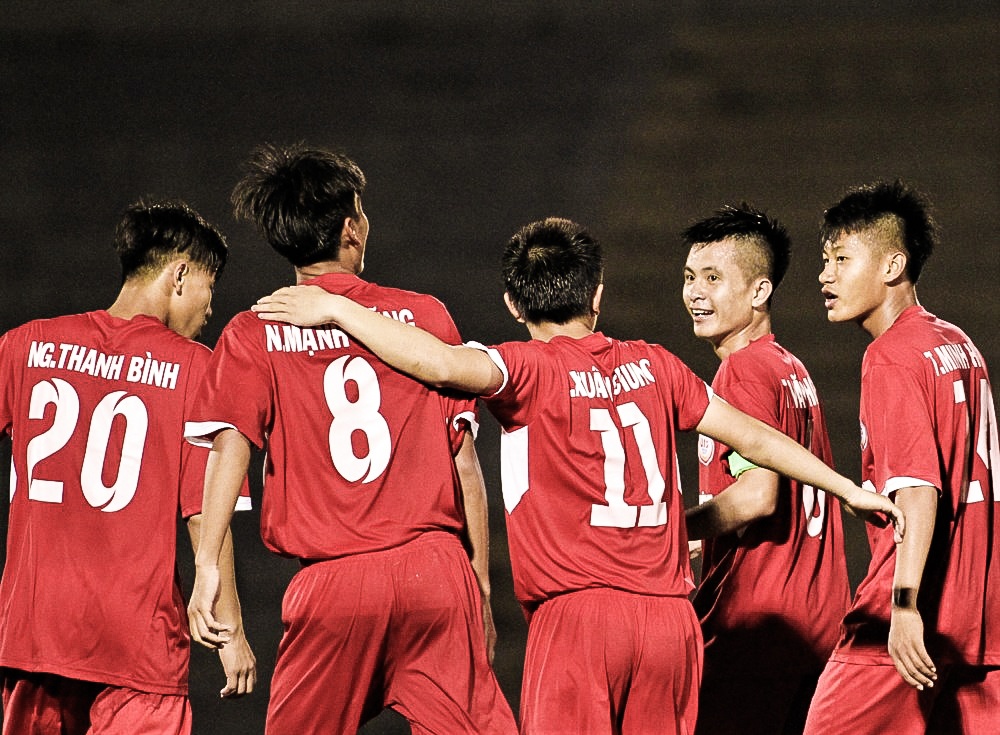 Pha moc bong cua Manh Dung lam tung luoi U19 Han Quoc hinh anh