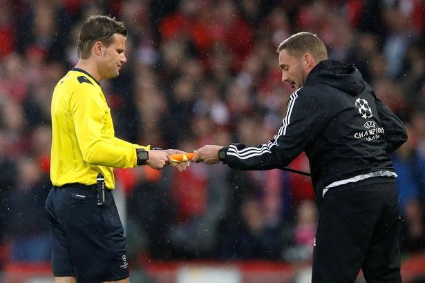 ‘Harry Potter’ bat viet vi tran ban ket Liverpool 5-2 AS Roma hinh anh