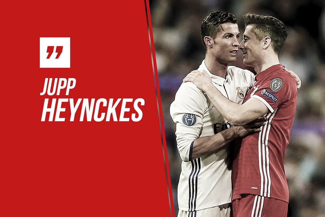 HLV Bayern tu choi trao doi Lewandowski lay Ronaldo hinh anh