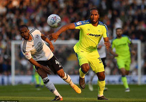 Xac dinh doi bong dau tien choi tran dau dat nhat mua nay hinh anh