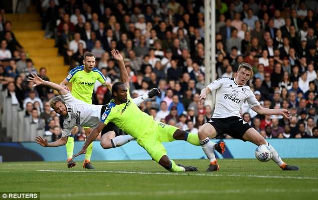 tran dau dat nhat mua nay anh 3