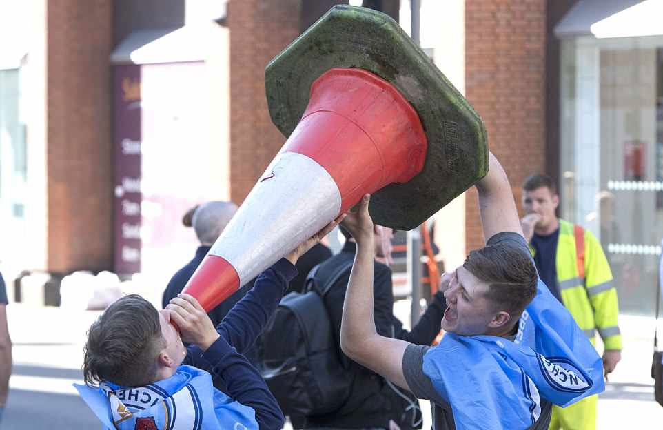 100.000 CDV Man City do xuong duong anh 7