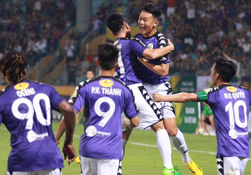 CLB Ha Noi 1-1 HAGL: Kich tinh va hap dan tren san Hang Day hinh anh