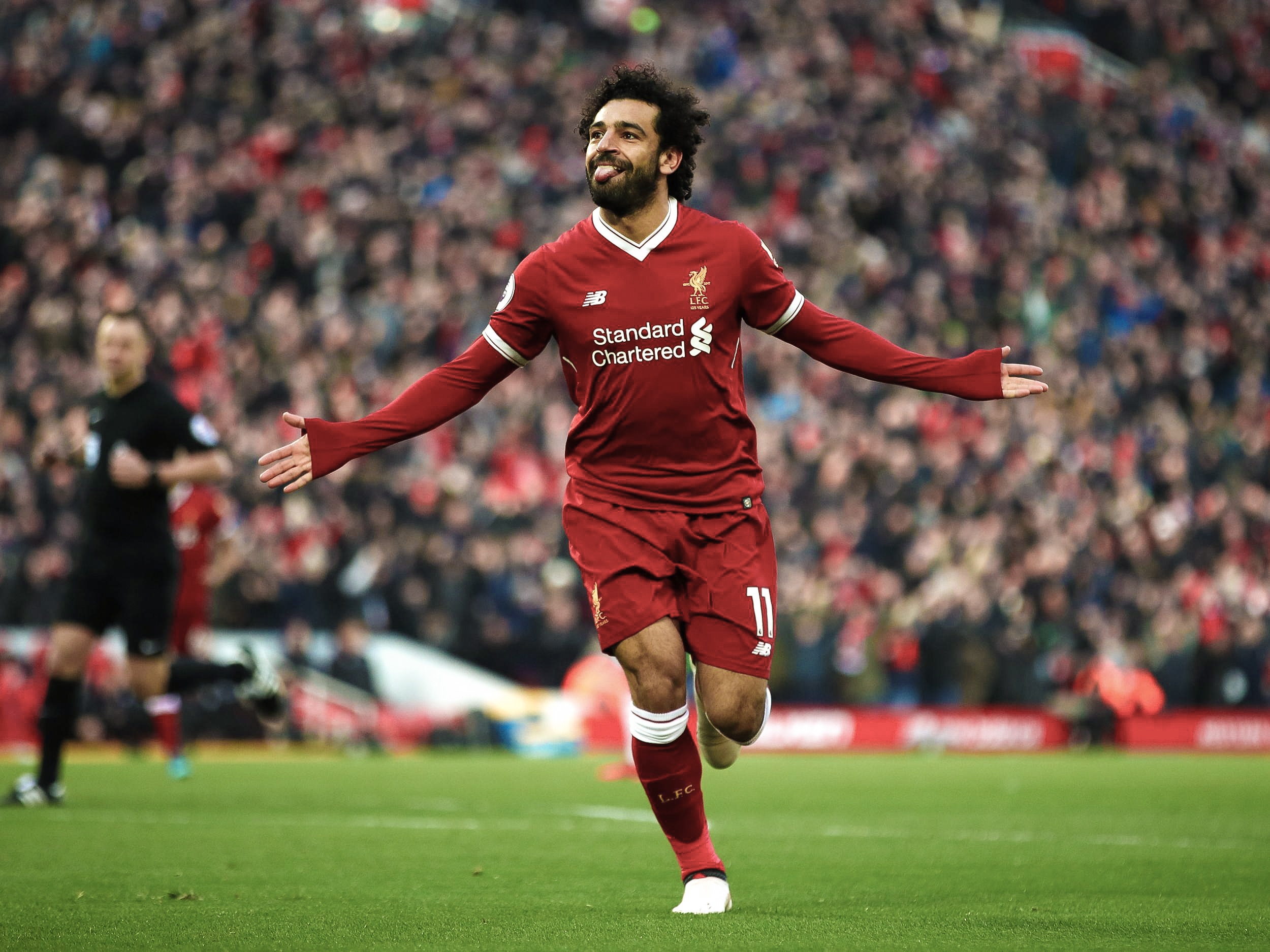 doi hinh ket hop Real - Liverpool anh 10