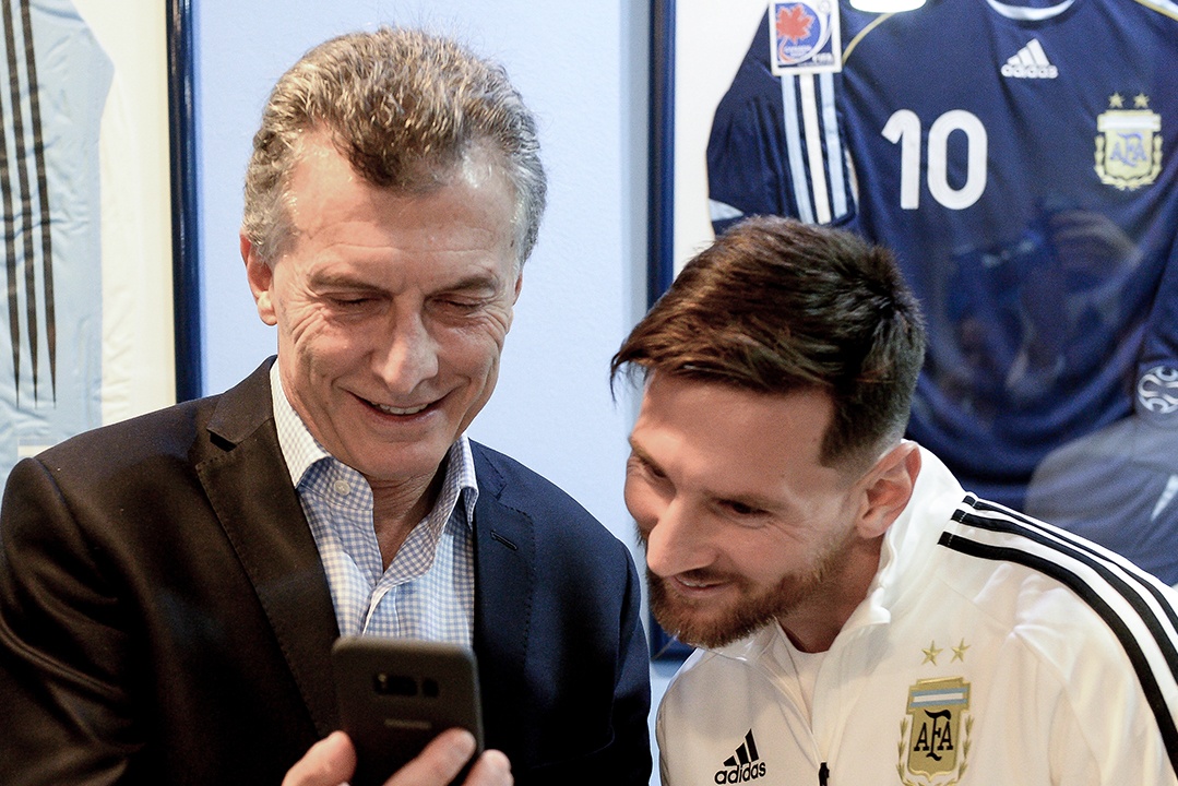 Tong thong Argentina dong vien Messi truoc them World Cup 2018 hinh anh