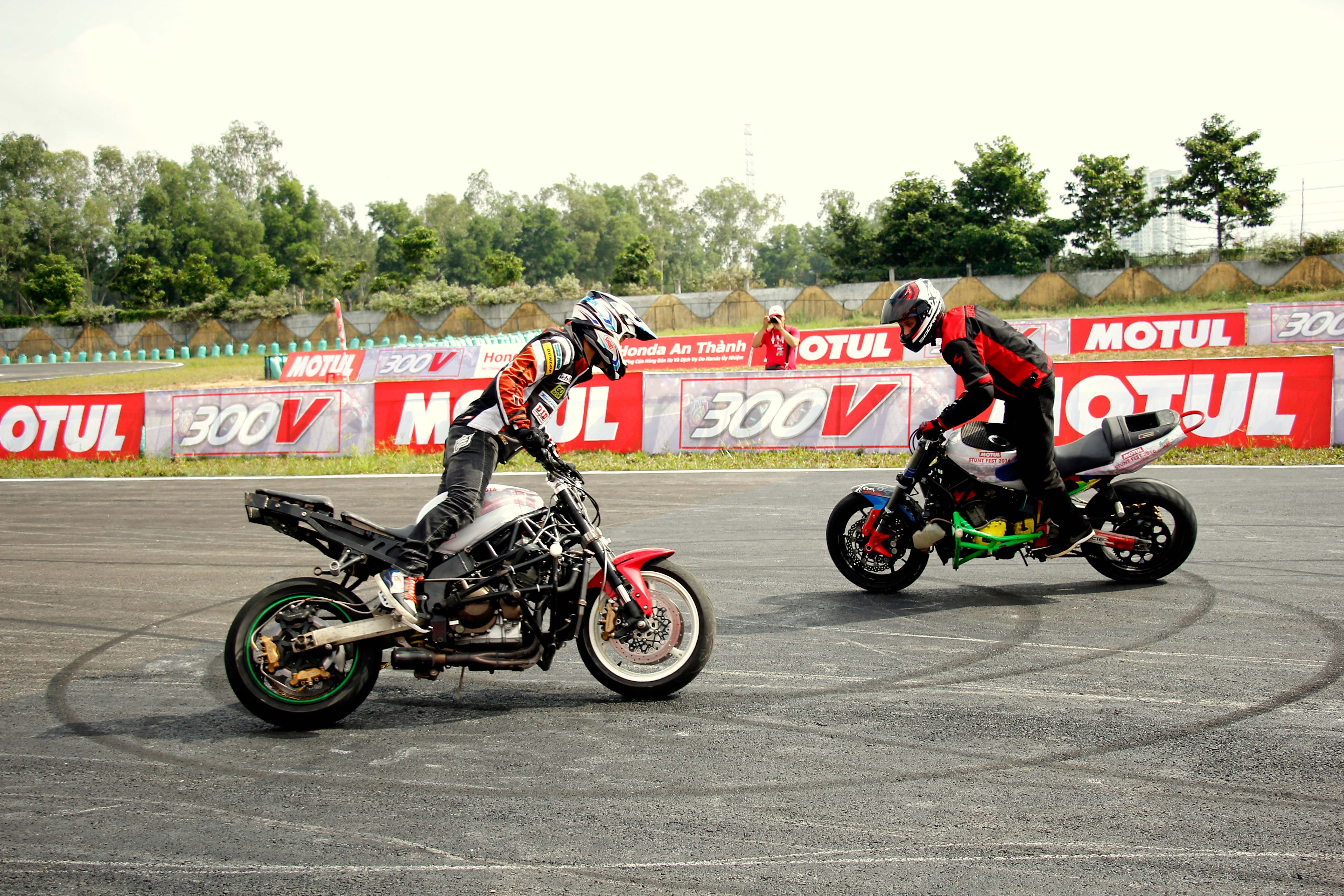 Giai dua xe may chuyen nghiep mo man o Binh Duong hinh anh