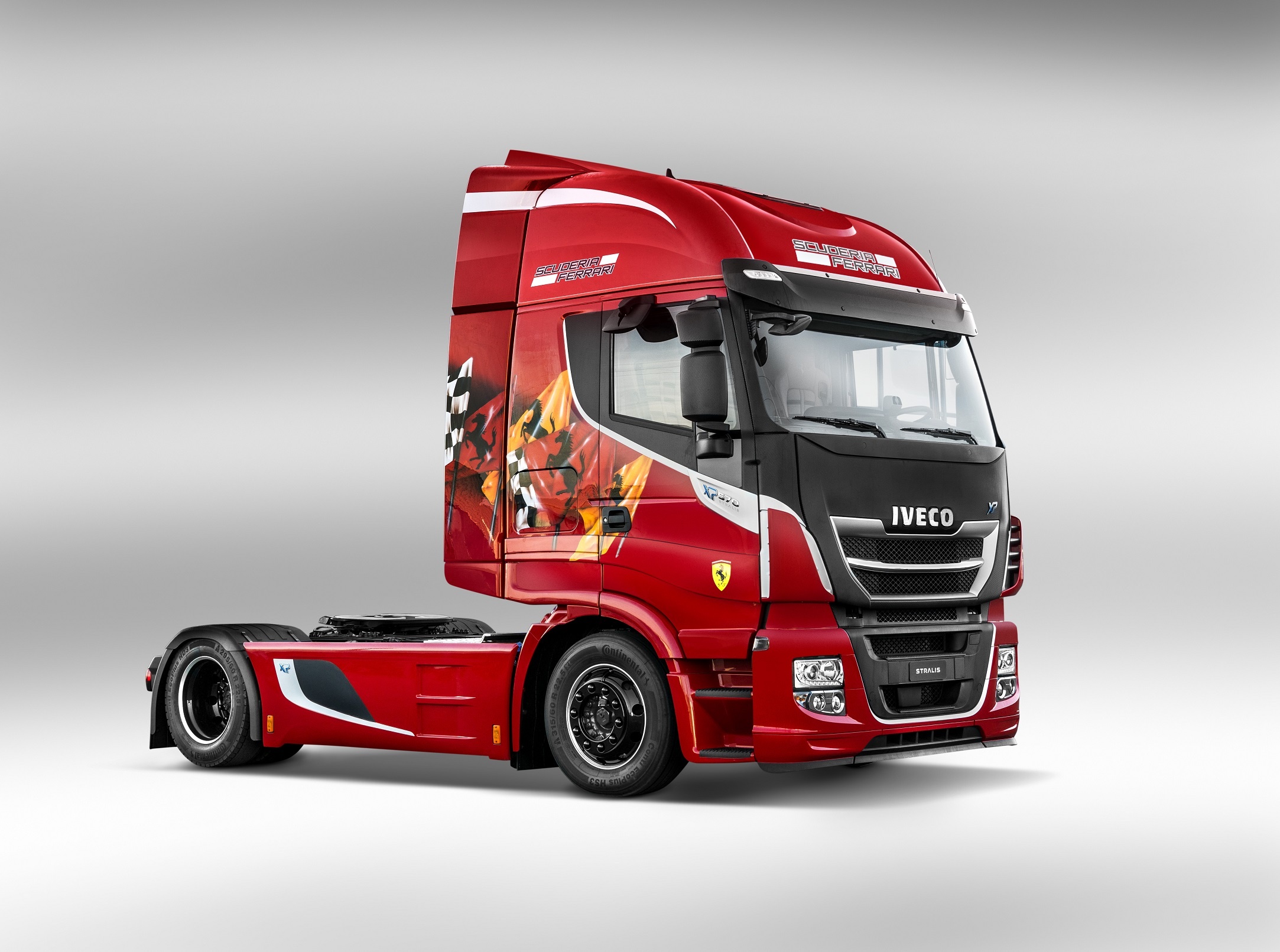 Xe tai dan ao Ferrari gia 2,6 ty hinh anh