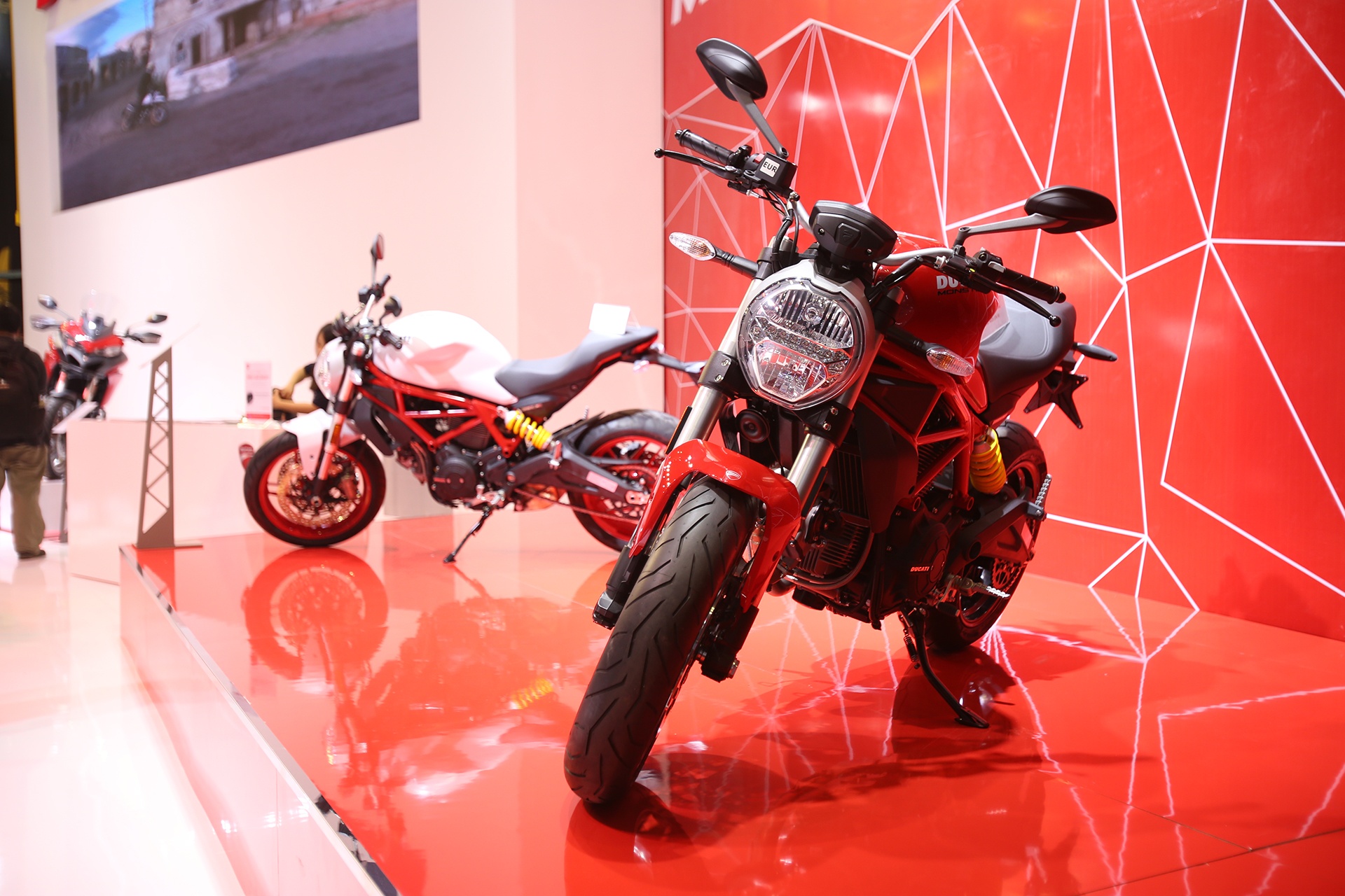 Ducati ra mat Monster 797 moi hinh anh