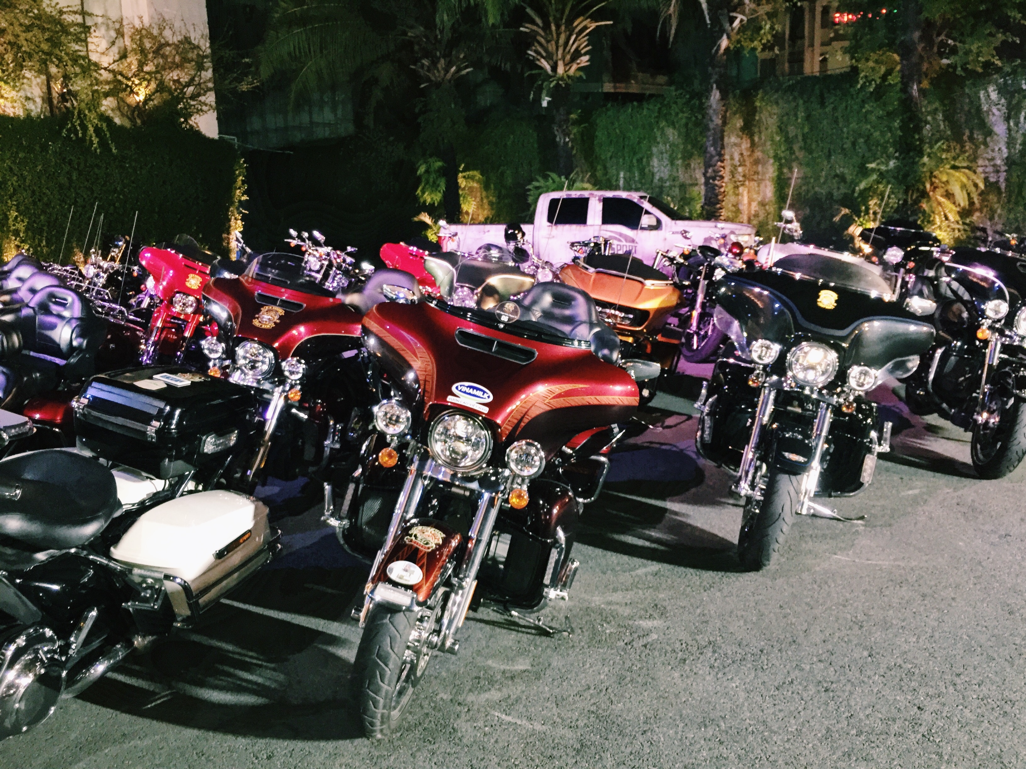 Dan moto Harley Davidson hoi tu tai trung tam Sai Gon hinh anh