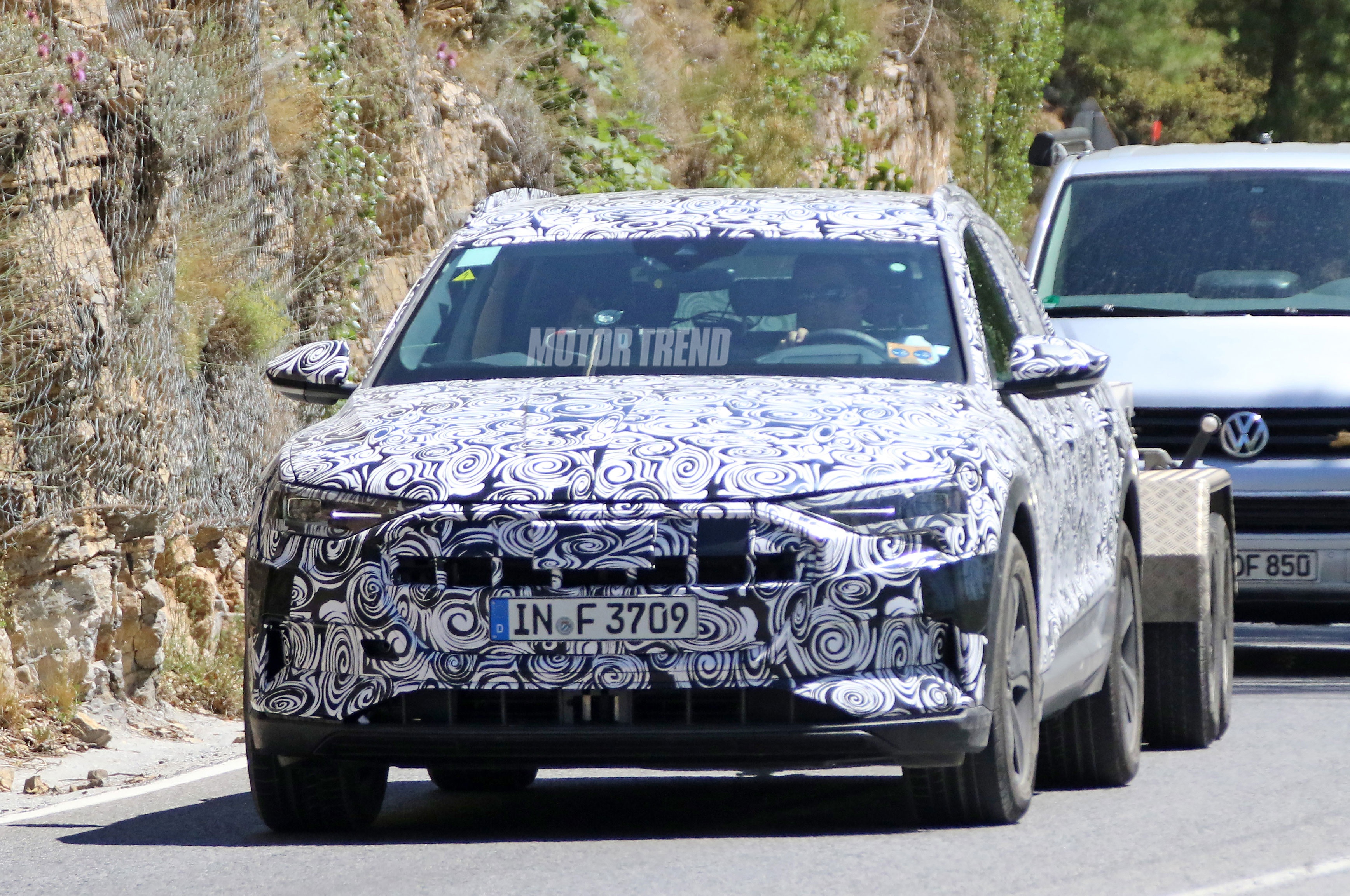 Lộ diện hình ảnh Audi E-Tron Quattro chạy thử nghi ảnh 1 Lo dien hinh anh Audi E-Tron Quattro chay thu nghi anh 1