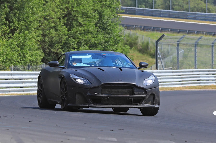 Aston Martin DB11 S - Doi thu canh tranh cua Bentley Continental GT Supersports anh 1