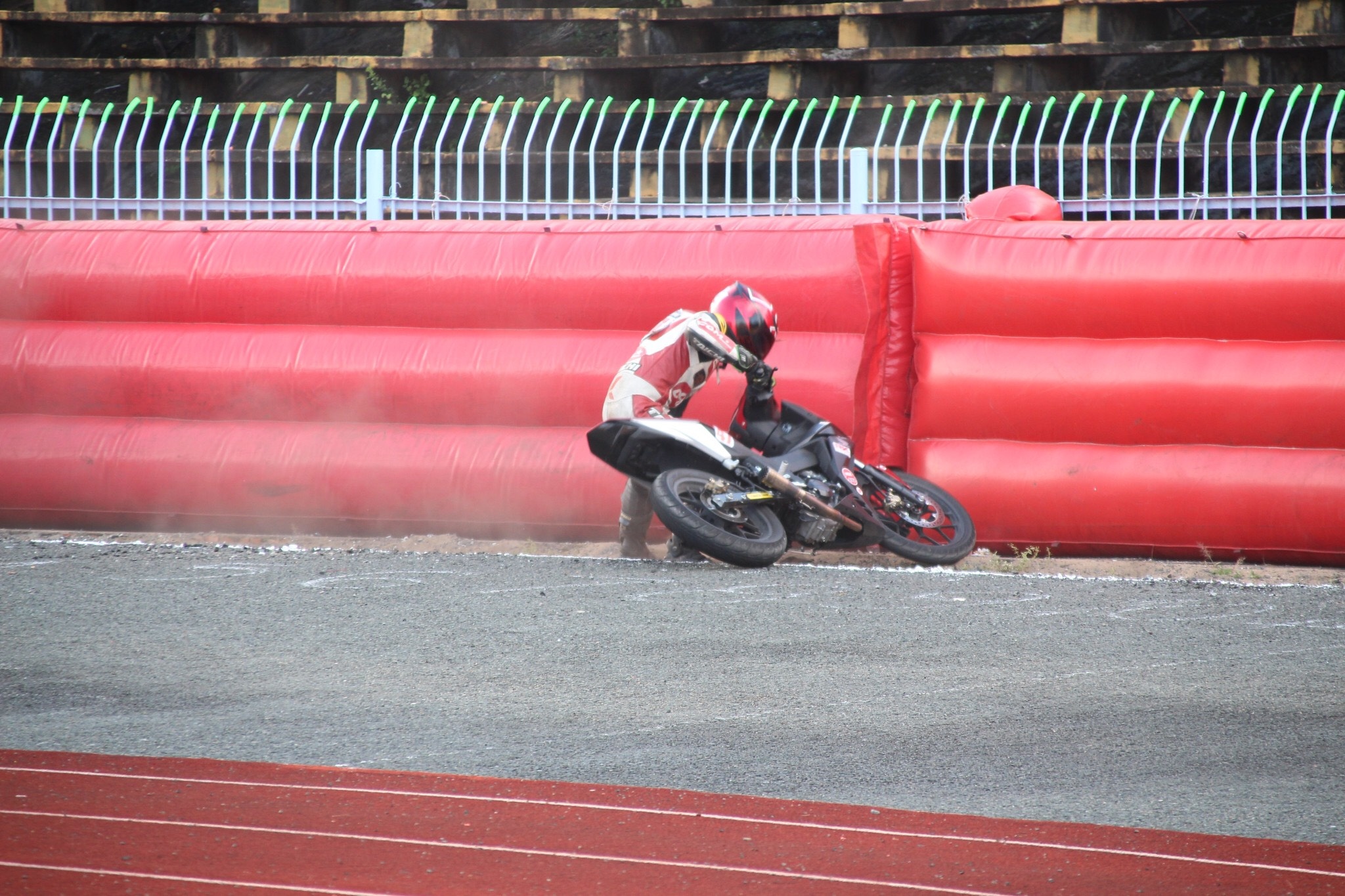 Nhung tinh huong gay can tai giai dua xe mung Quoc khanh 2/9 hinh anh