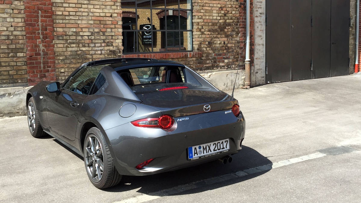 Nhung mau xe doc nhat tai bao tang Mazda Classic o Duc anh 9