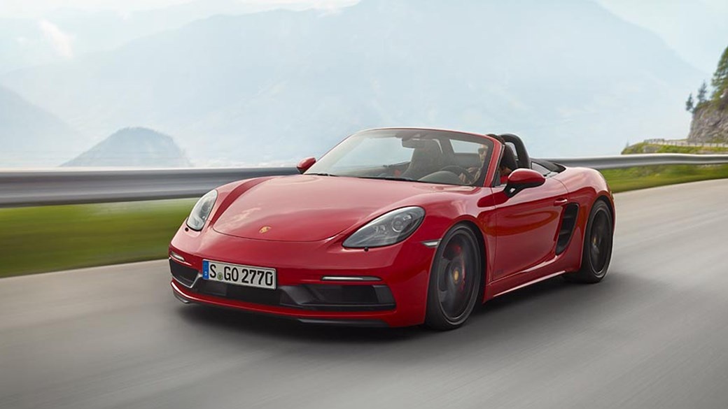 Porsche 718 Boxster va Cayman GTS 2018 duoc nang cap suc manh hinh anh