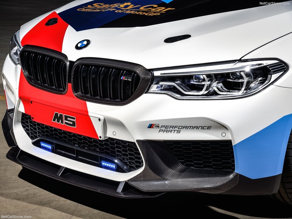 BMW ra mat xe dan duong M5 MotoGP anh 10