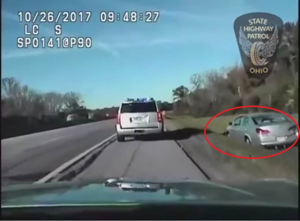Cậu bé 10 tuổi lái ôtô hơn 160 km/h trên cao tốc ảnh 1 Cau be 10 tuoi lai oto hon 160 km/h tren cao toc anh 1