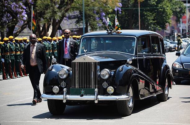 Gia dinh cuu Tong thong Zimbabwe,  Robert Mugabe la fan cuong Rolls-Royce anh 2