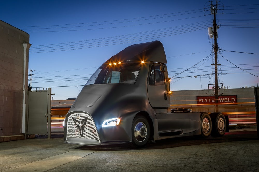 Thor Trucks ET-One,  sieu dau keo thach thuc Tesla Semi anh 4