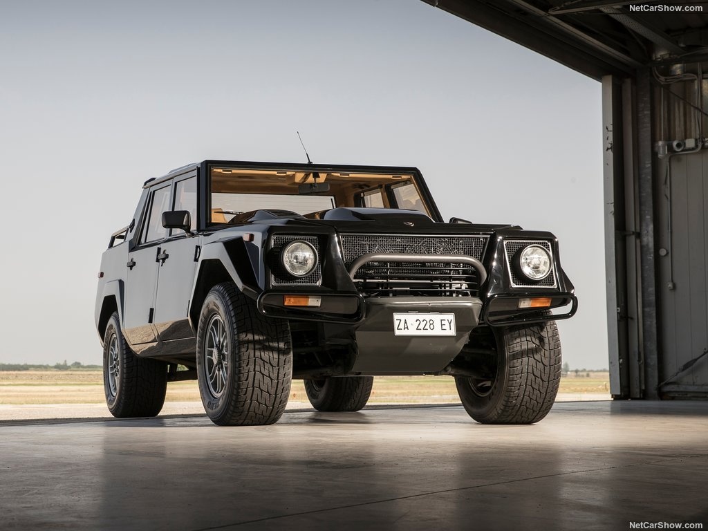 Lamborghini LM 002: SUV hang sang dau tien cua Lamborghini hinh anh