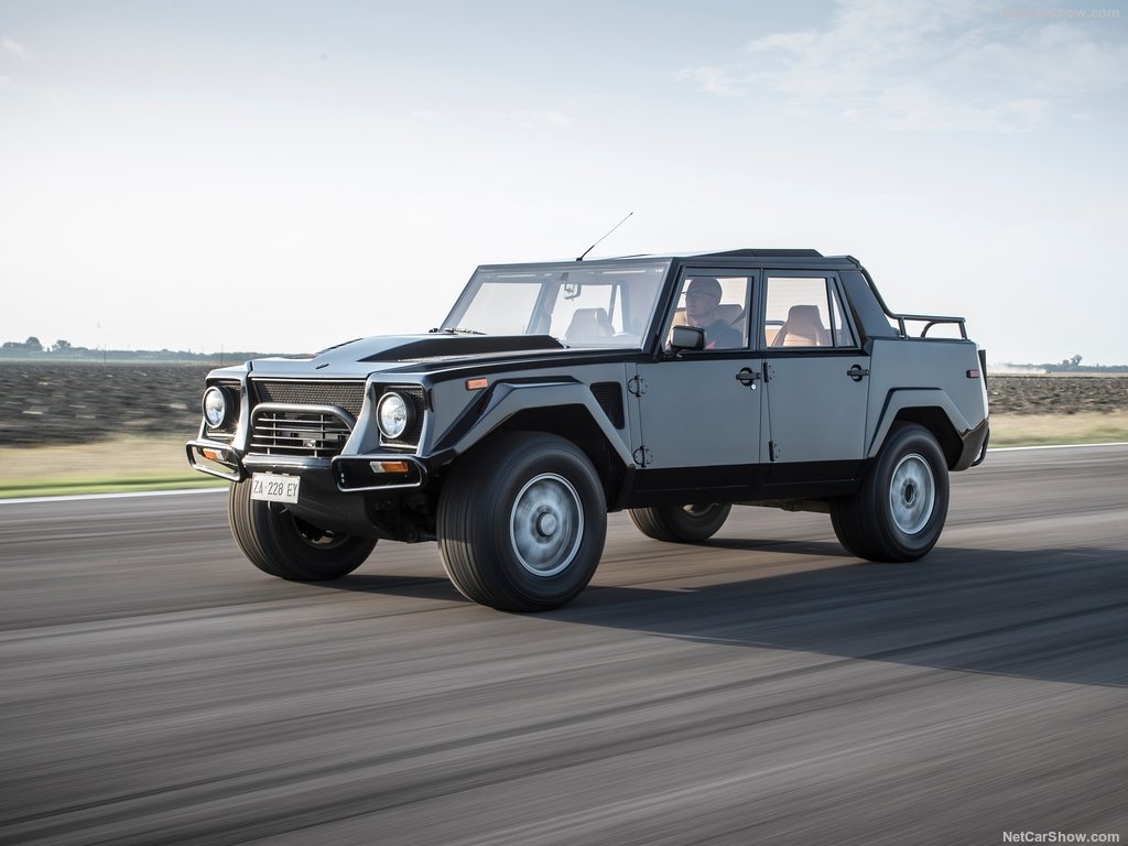 Lich su ve xe dia hinh hang hiem Lamborghini LM002 hinh anh