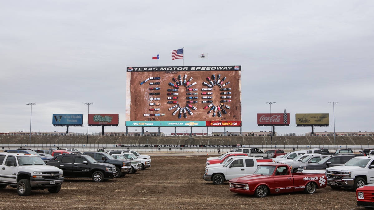 Chevrolet Silverado 2019 - Sieu ban tai canh tranh Ford F-150 anh 5