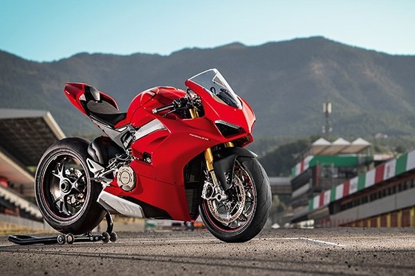 moto duoc mong doi nhat nam 2018 anh 1