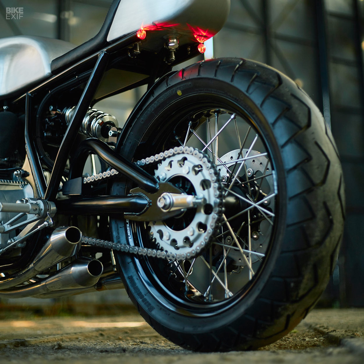 Ngua chien Honda CB750 do phong cach cafe racer anh 7