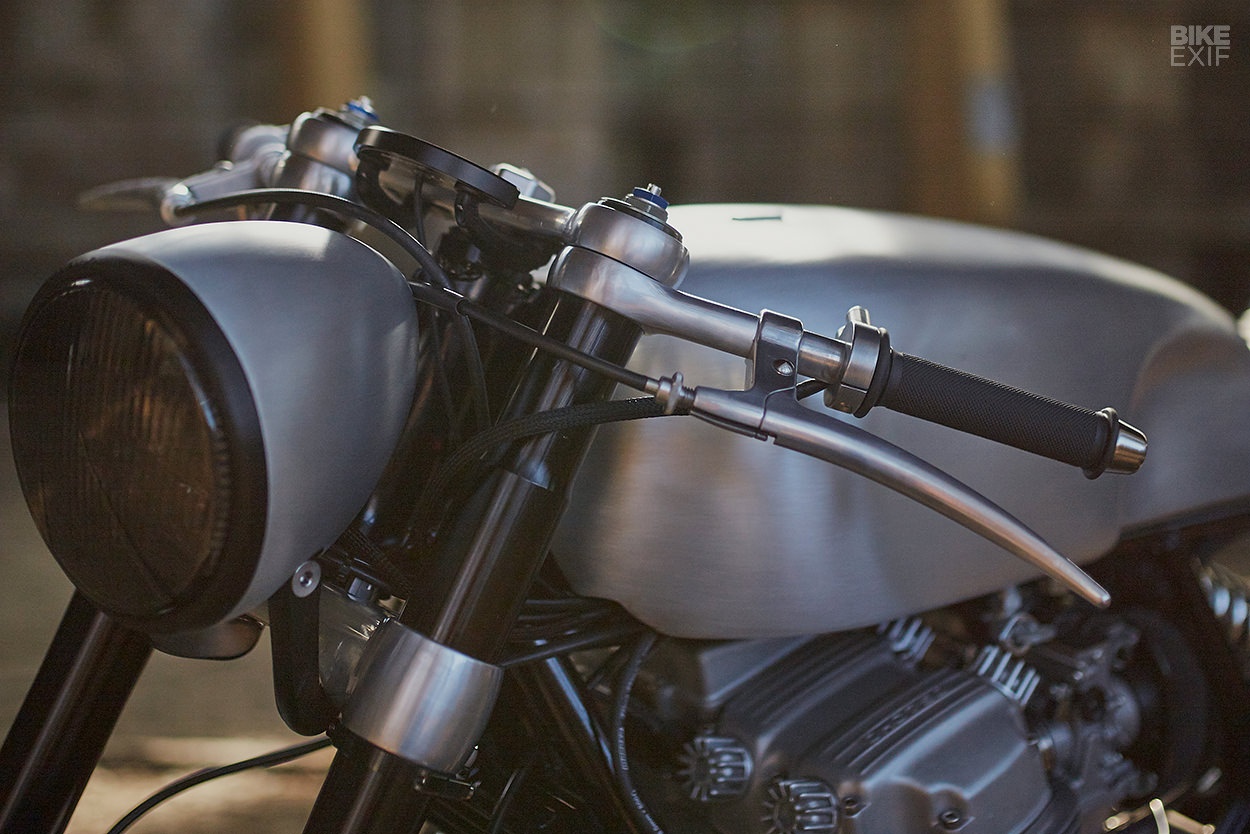 Ngua chien Honda CB750 do phong cach cafe racer anh 9