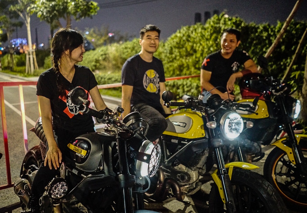 Dan moto Scrambler quy tu tai Sai Gon dip cuoi tuan hinh anh