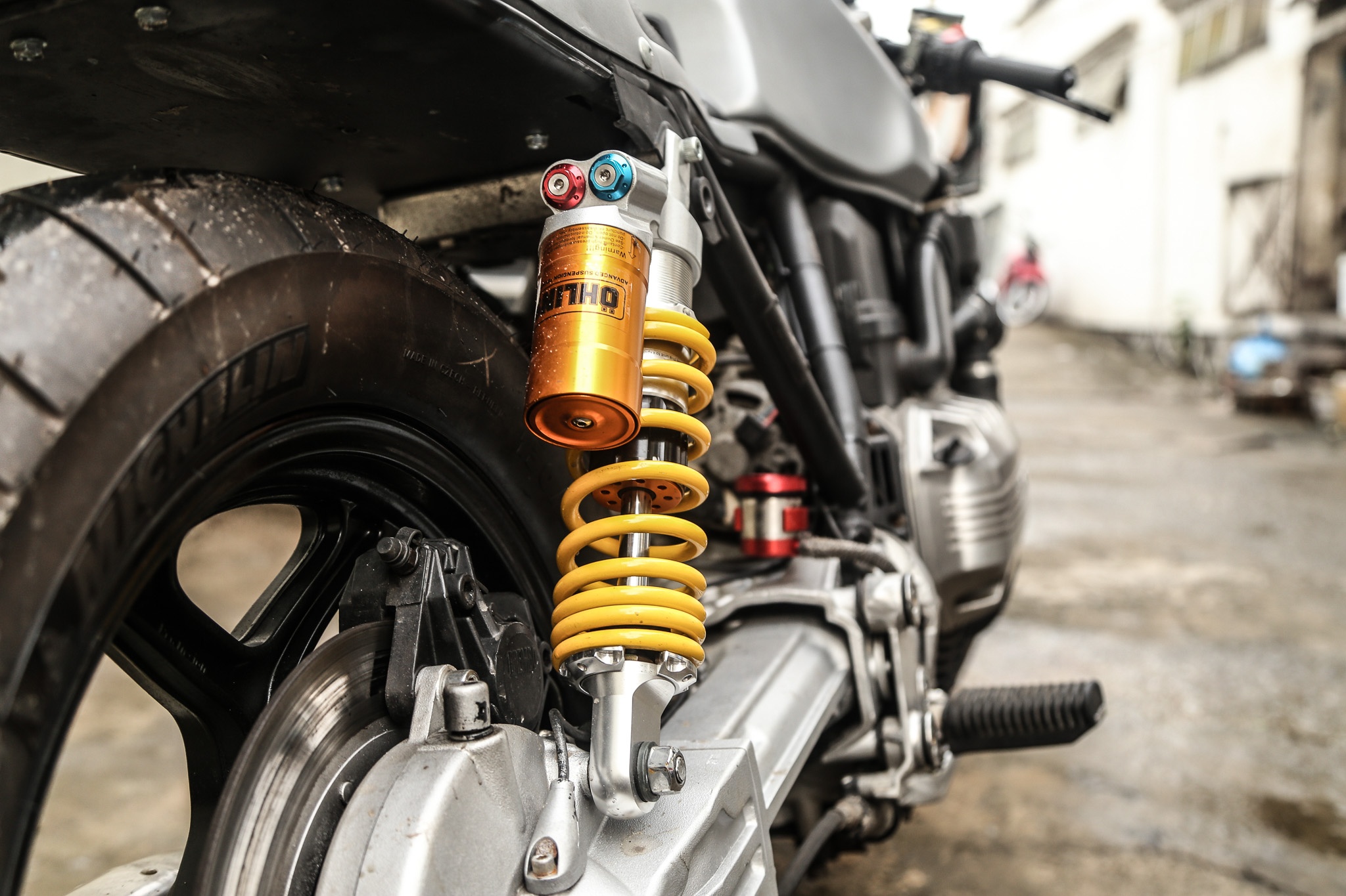 BMW K100 doi 1984 lot xac phong theo phong cach cafe racer cua biker VN anh 11