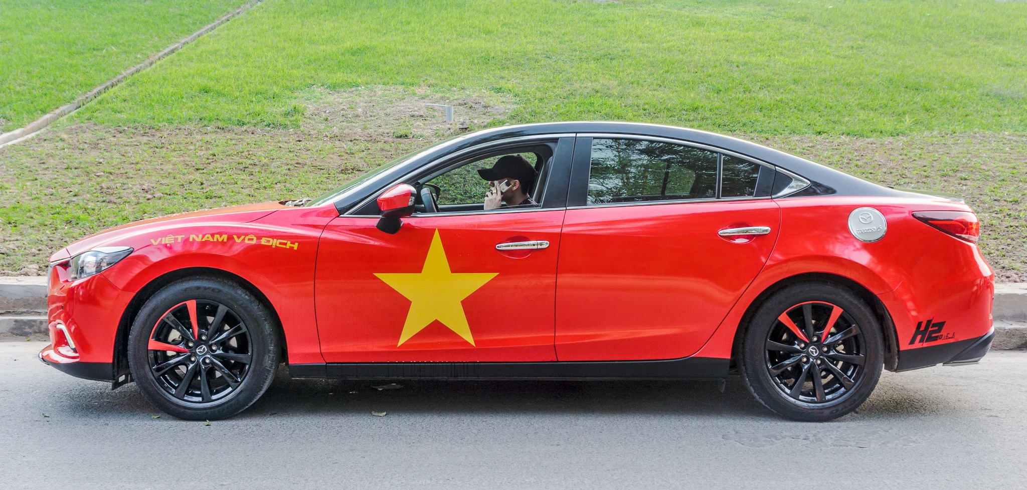 Dan oto dan decal doc la co vu U23 Viet Nam anh 5