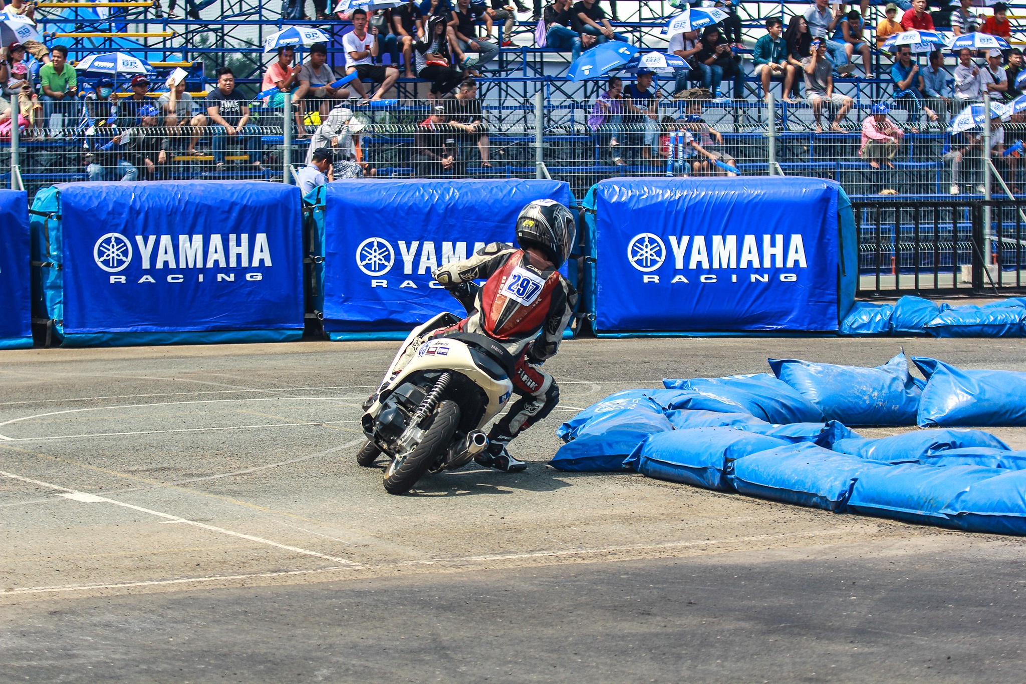 Giai dua xe duong nhua lan dau to chuc tai TP HCM anh 3