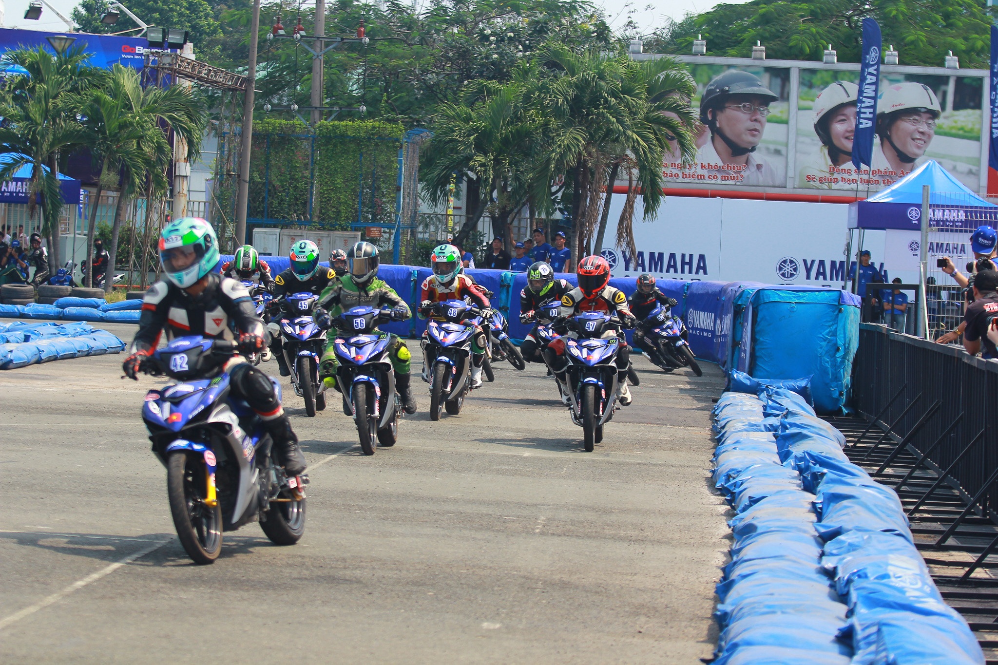 Giai dua xe duong nhua lan dau to chuc tai TP HCM anh 2