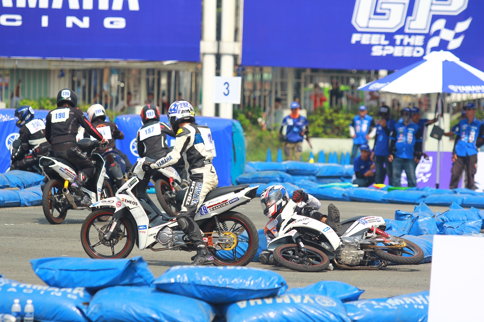 Giai dua xe duong nhua lan dau to chuc tai TP HCM anh 9