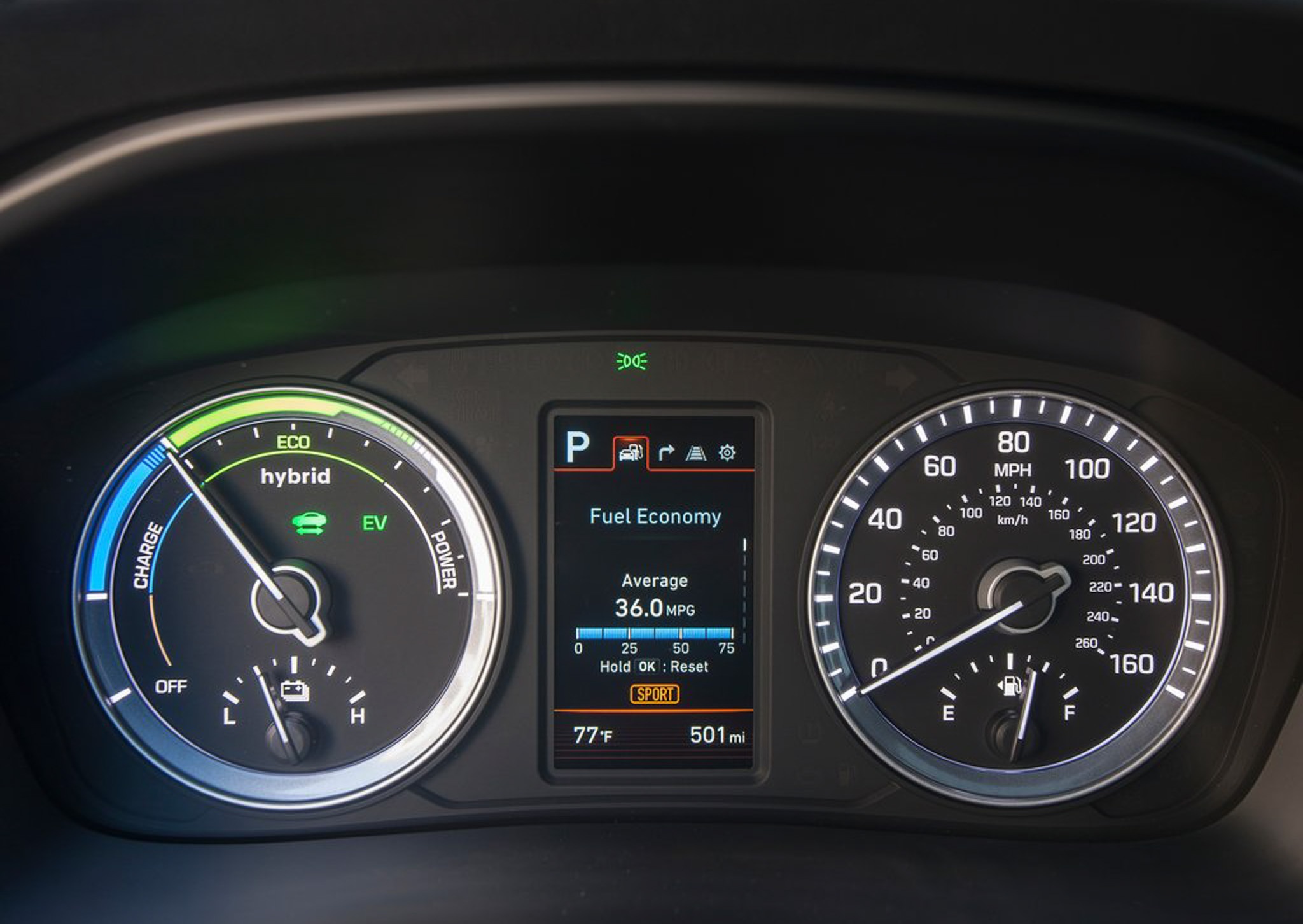 Hyundai Sonata hybrid 2018: sedan binh dan nhieu tinh nang hien dai anh 6