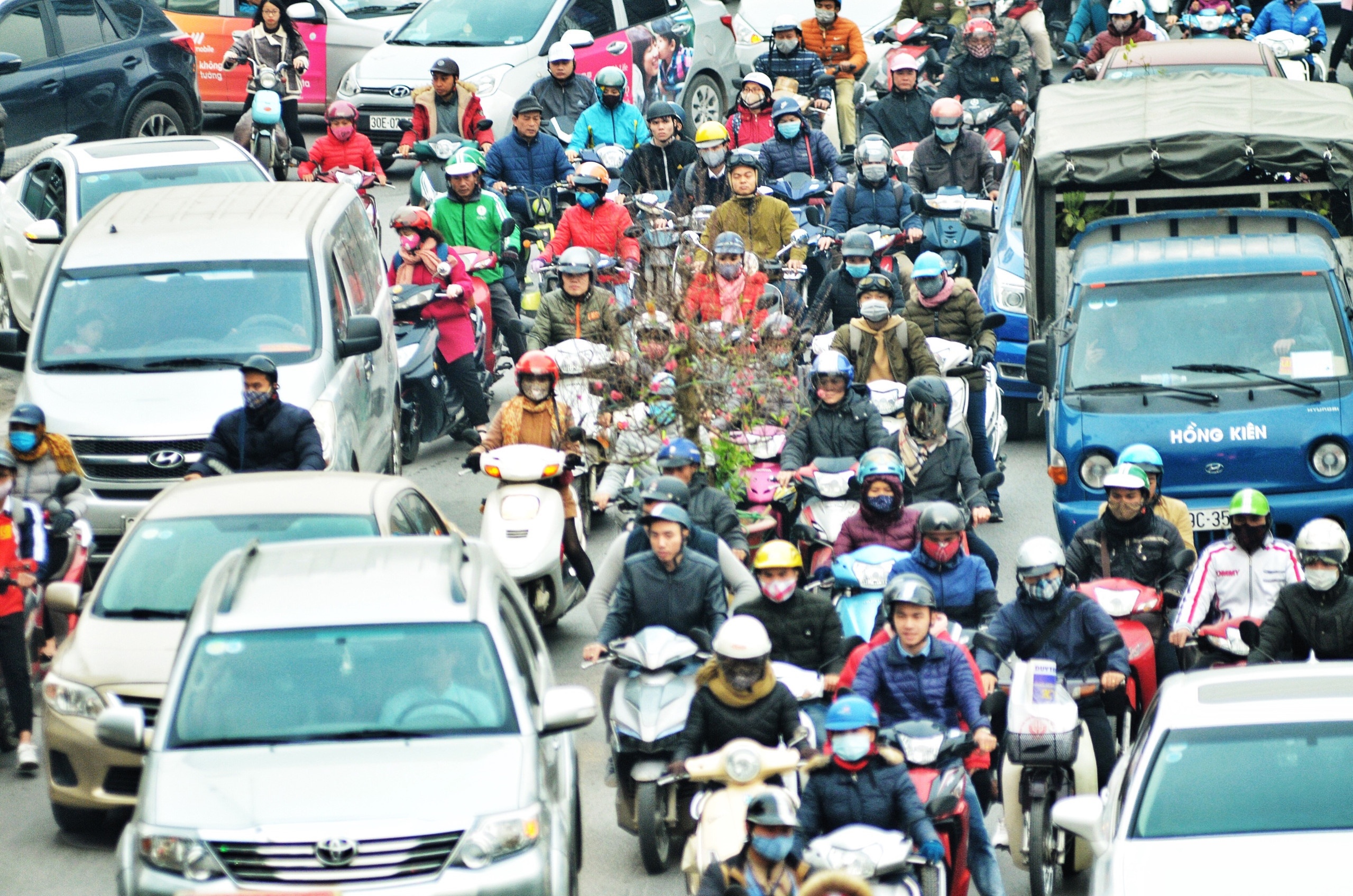 Mẹo đi xe máy an toàn về quê ăn Tết ảnh 1 Meo di xe may an toan ve que an Tet anh 1