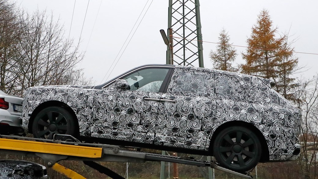 Ro ri hinh anh mau SUV Rolls-Royce Cullinan anh 6