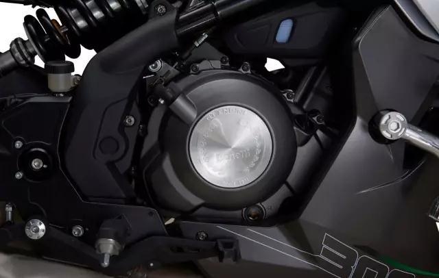 Benelli 302 tourer ra mat anh 4