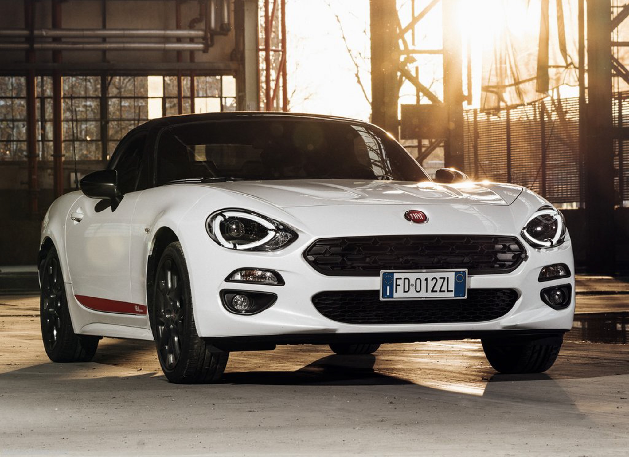 Anh Fiat 124 Spider S-Design anh 8