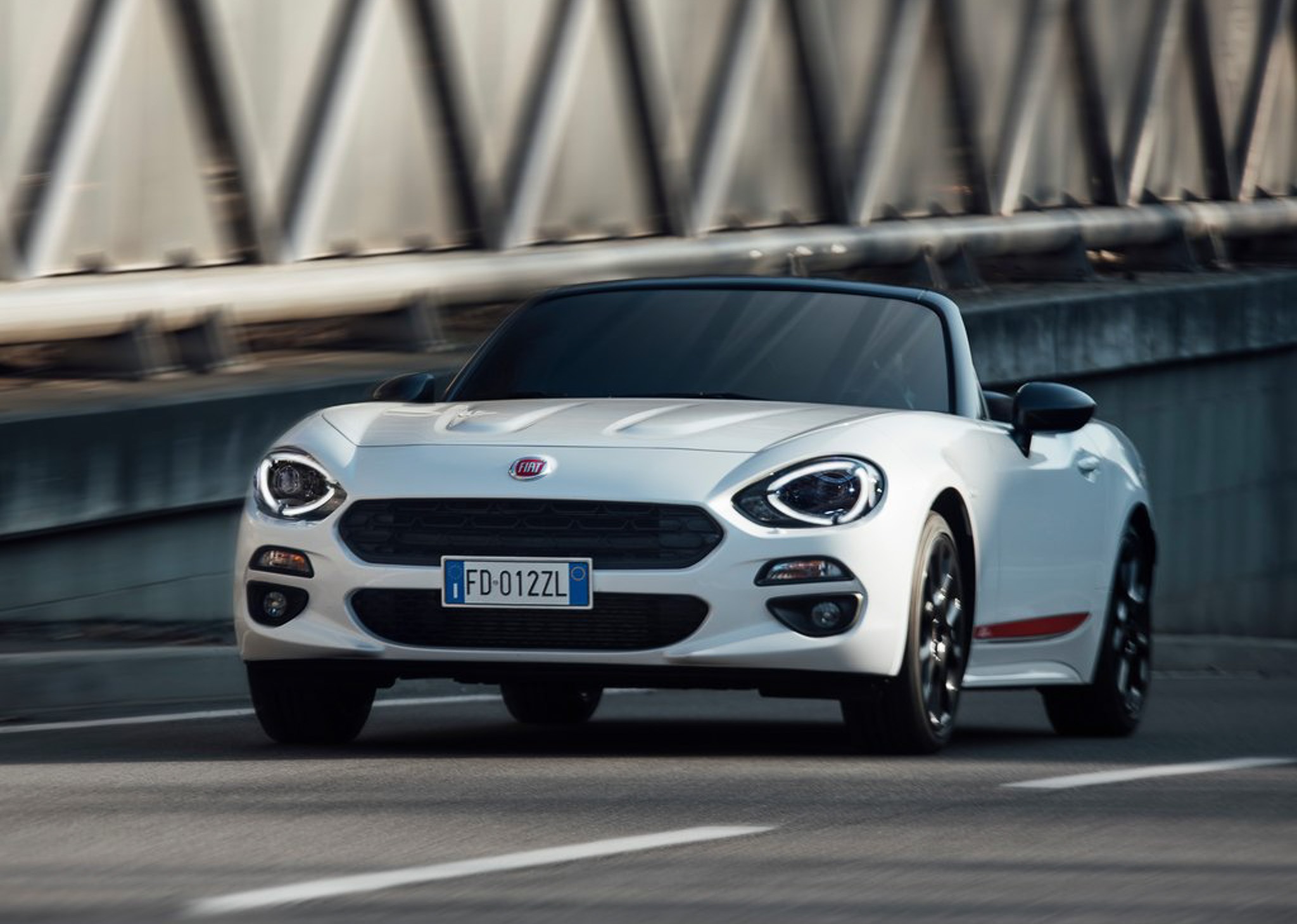 Anh Fiat 124 Spider S-Design anh 7