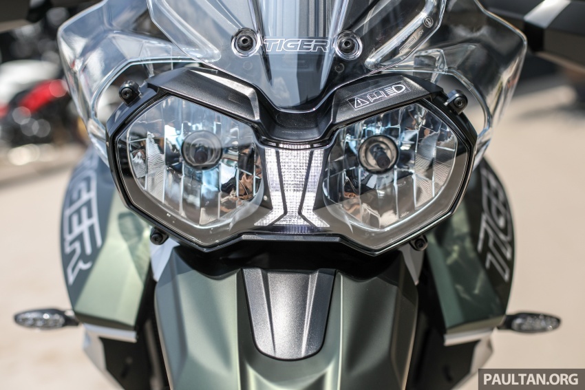 Triumph Tiger 800 XCx va XRx ra mat tai Malaysia anh 3