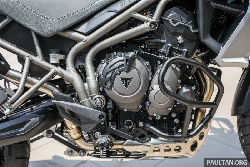 Triumph Tiger 800 XCx va XRx ra mat tai Malaysia anh 7