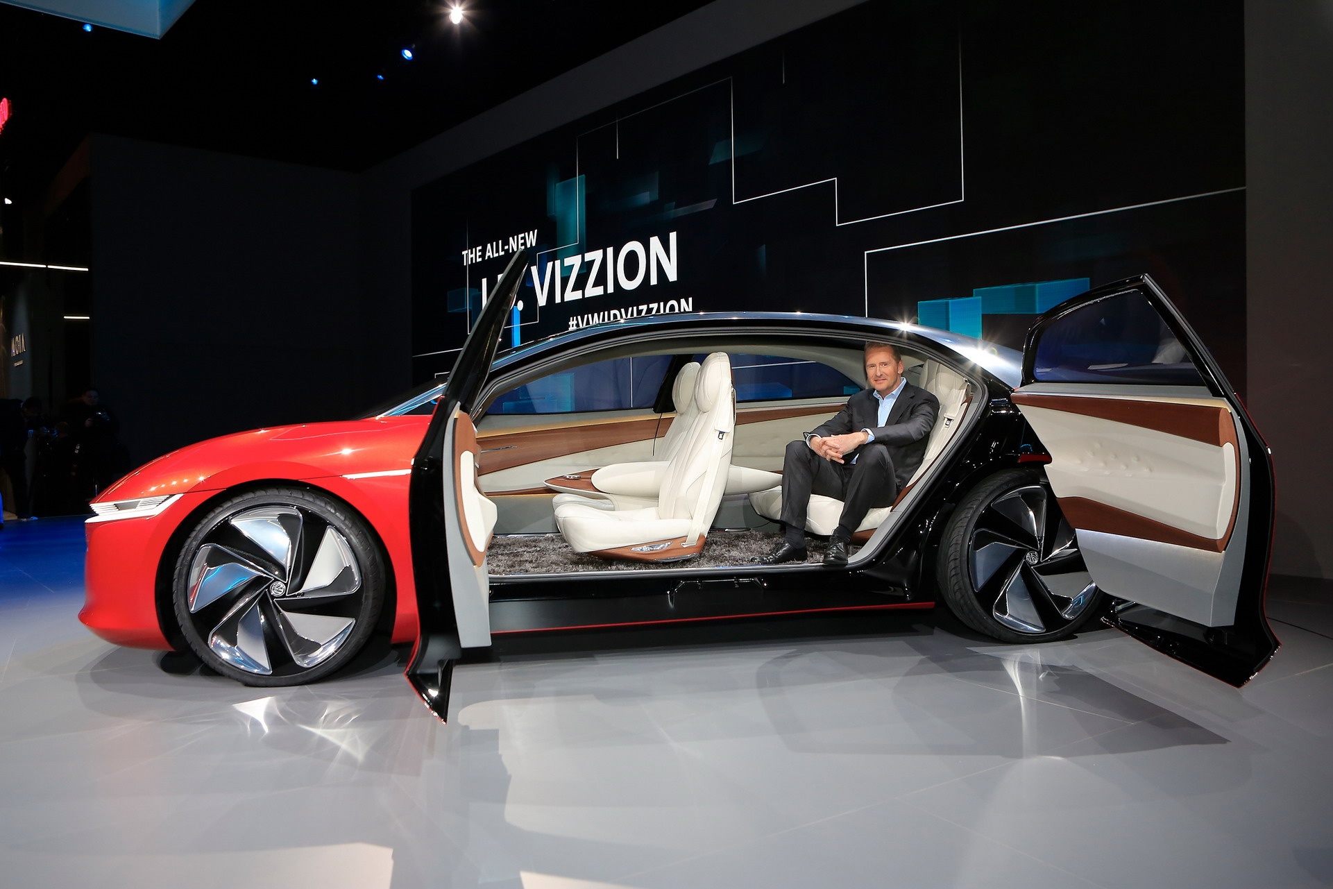 Volkswagen ID Vizzion ra mat anh 8