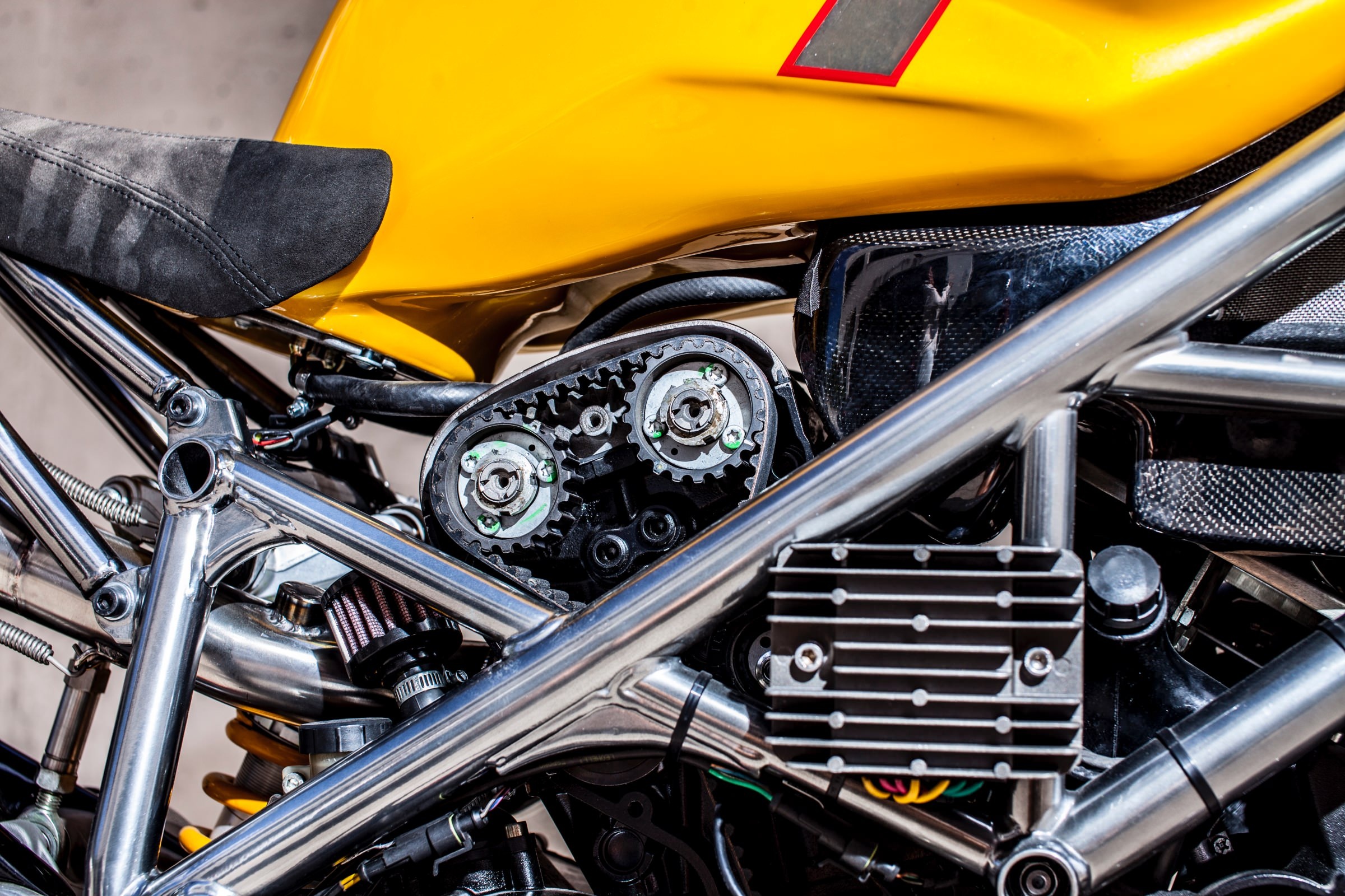 Ducati 848 lot xac thanh Street Fighter anh 6