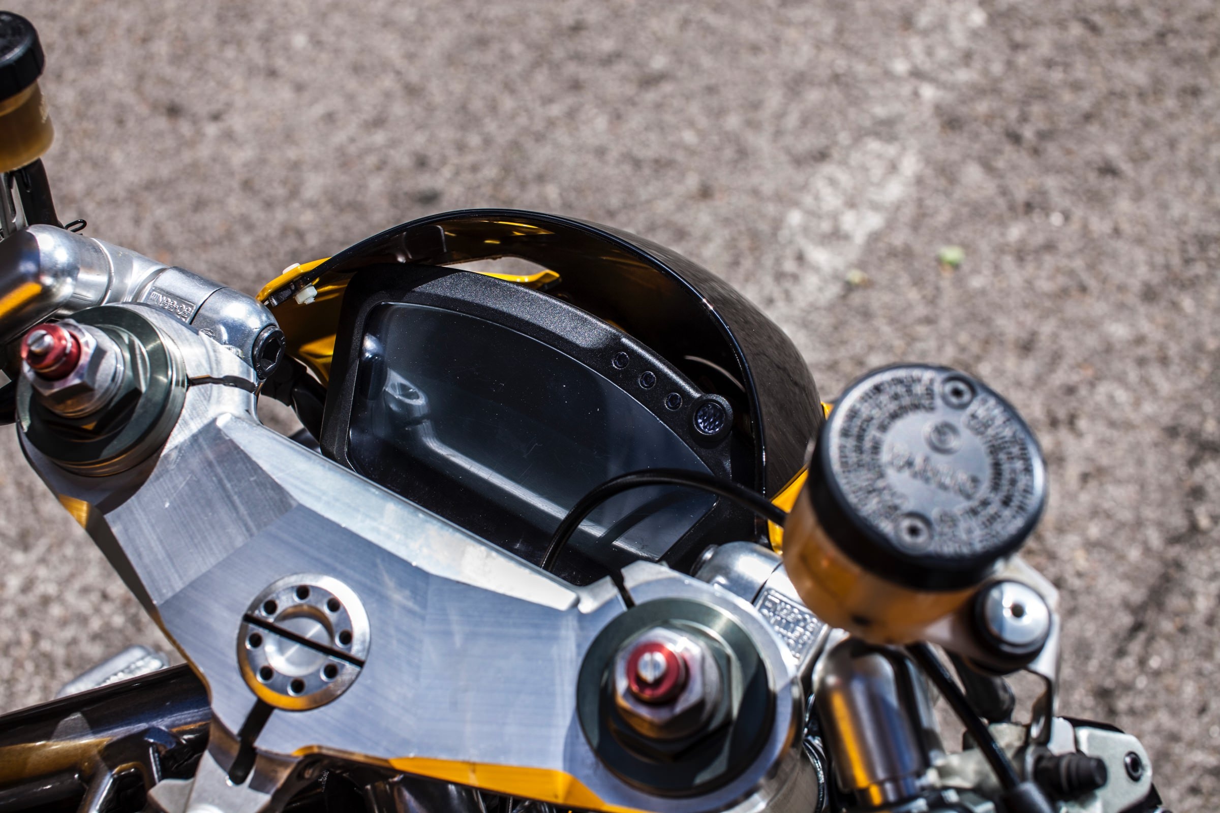 Ducati 848 lot xac thanh Street Fighter anh 5